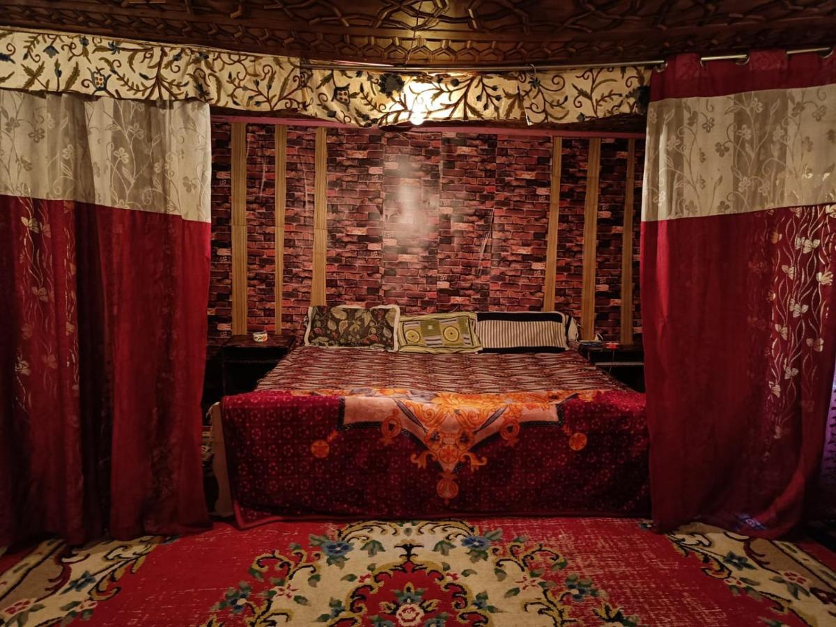 Island Homestay Srīnagar Exteriér fotografie